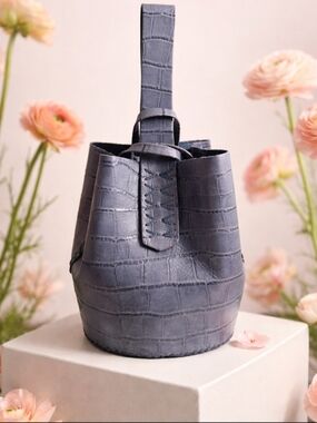 Volta Atelier Navigli Bag | Gray Croc-embossed Upcycled Leather